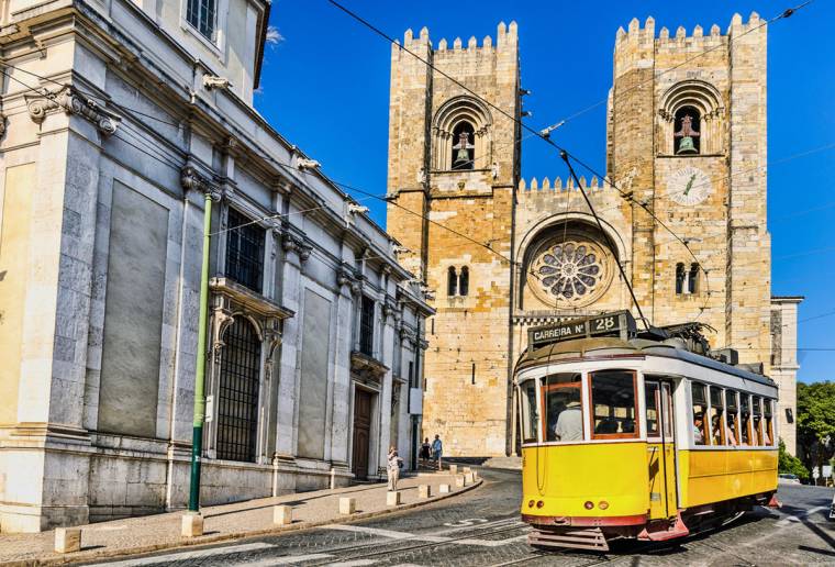 alfama-tram-cathedral